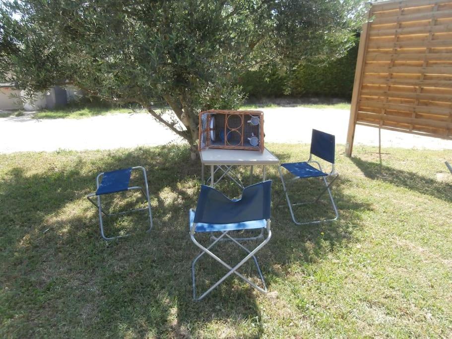 Gite A Caromb Extérieur photo