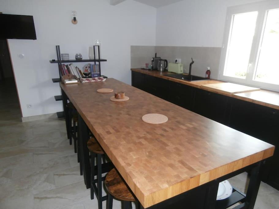 Gite A Caromb Extérieur photo